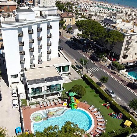 Hotel 2000 Riccione Dış mekan fotoğraf