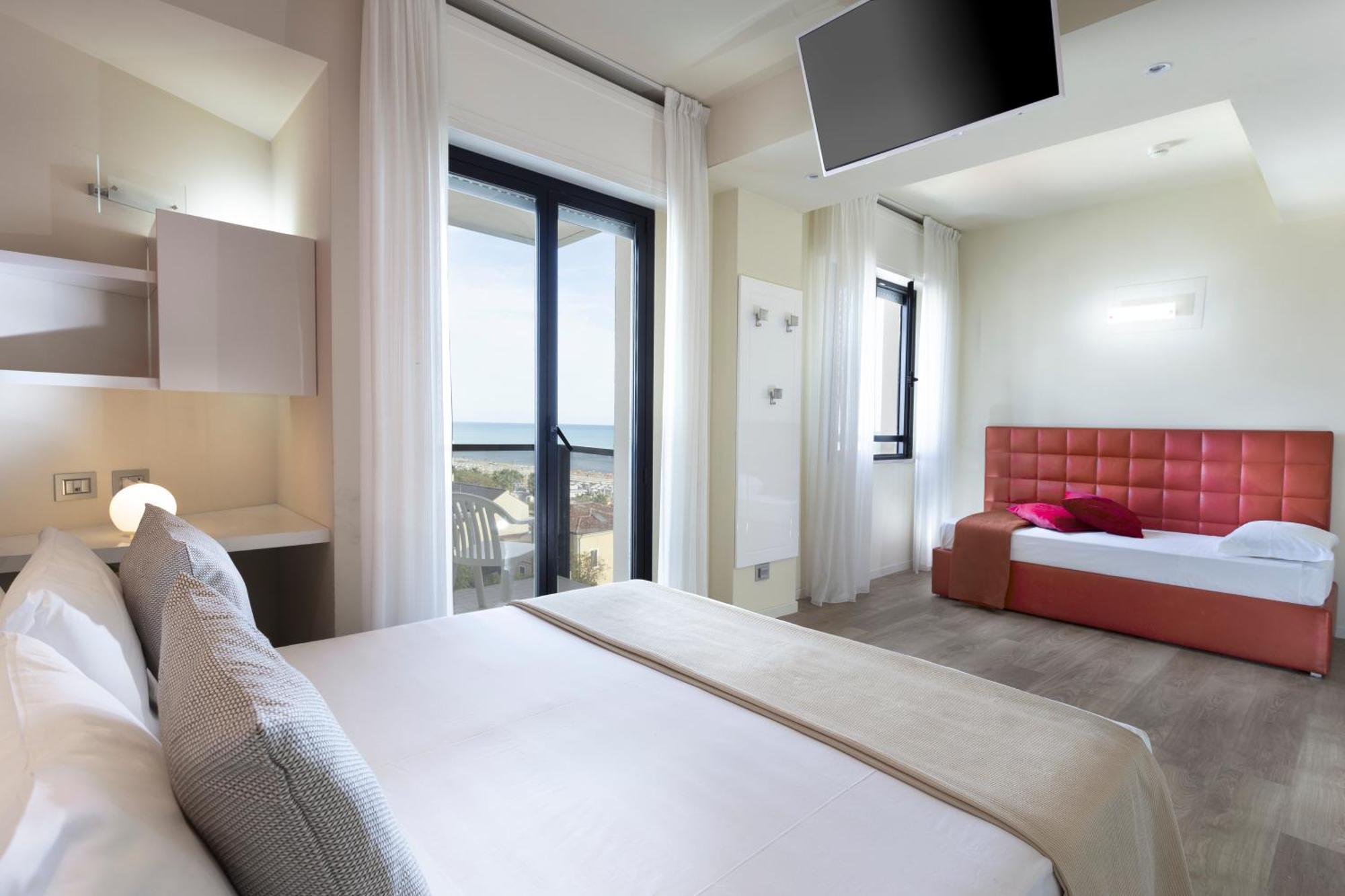 Hotel 2000 Riccione Dış mekan fotoğraf