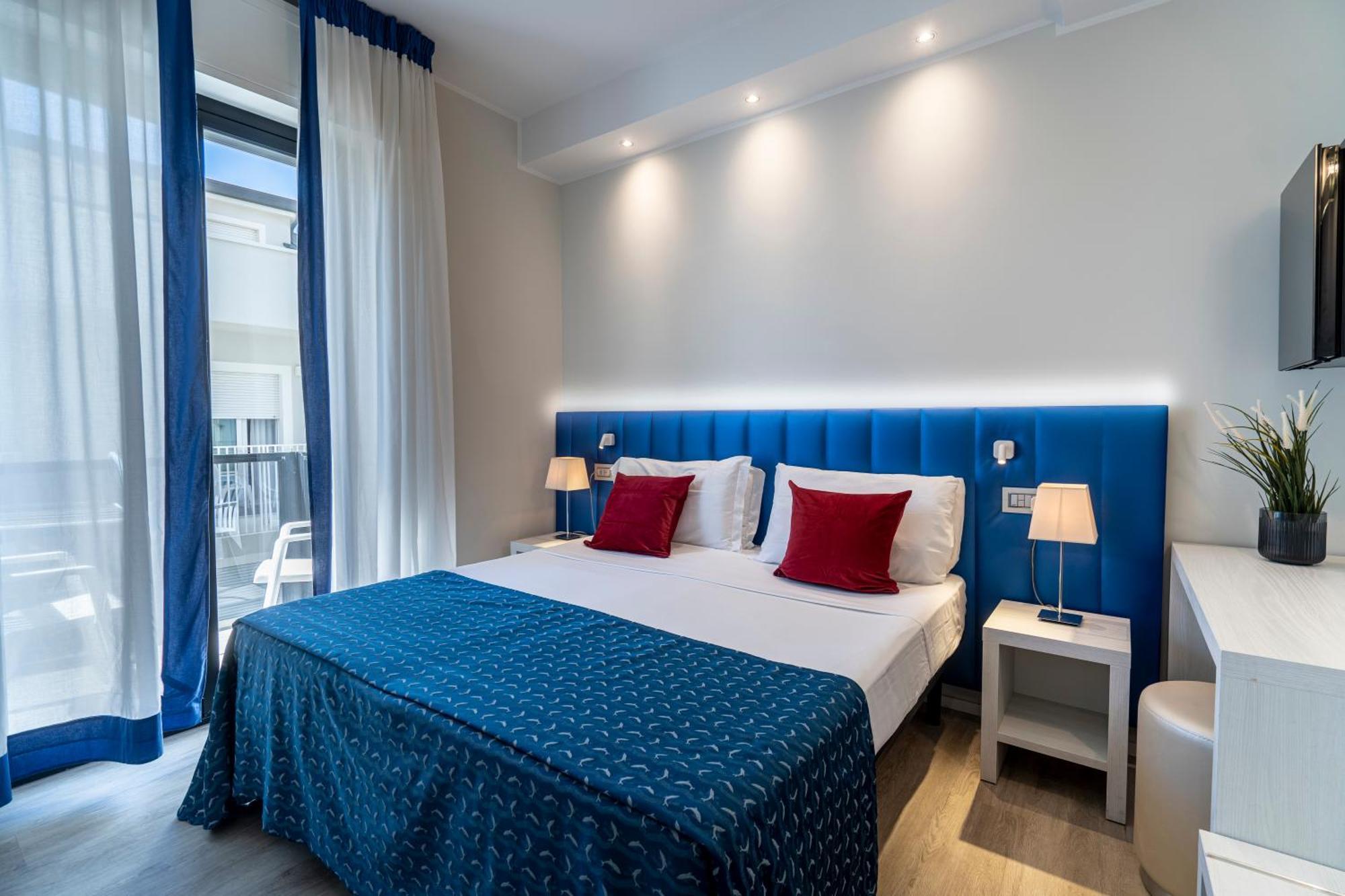 Hotel 2000 Riccione Dış mekan fotoğraf