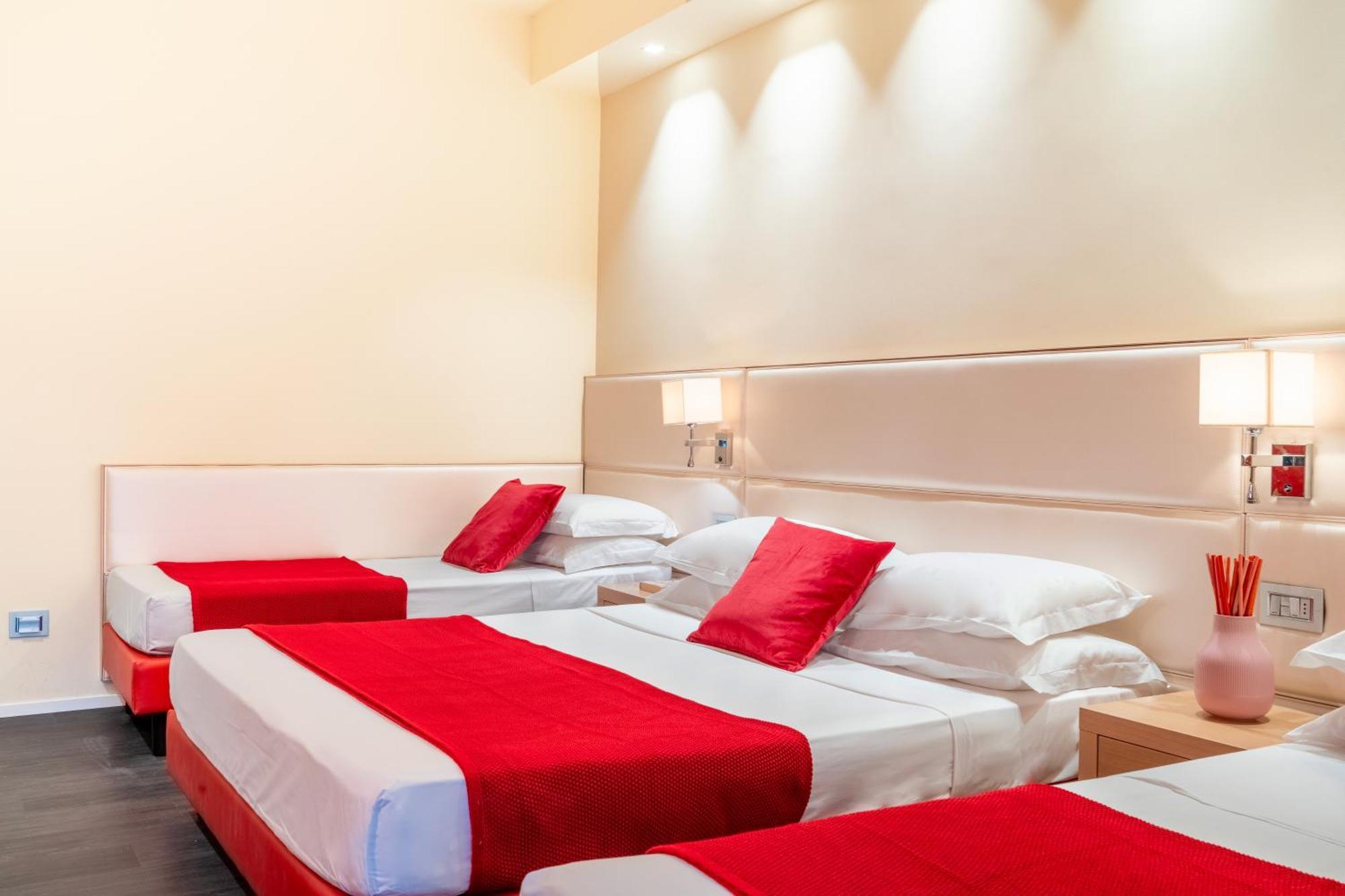 Hotel 2000 Riccione Dış mekan fotoğraf