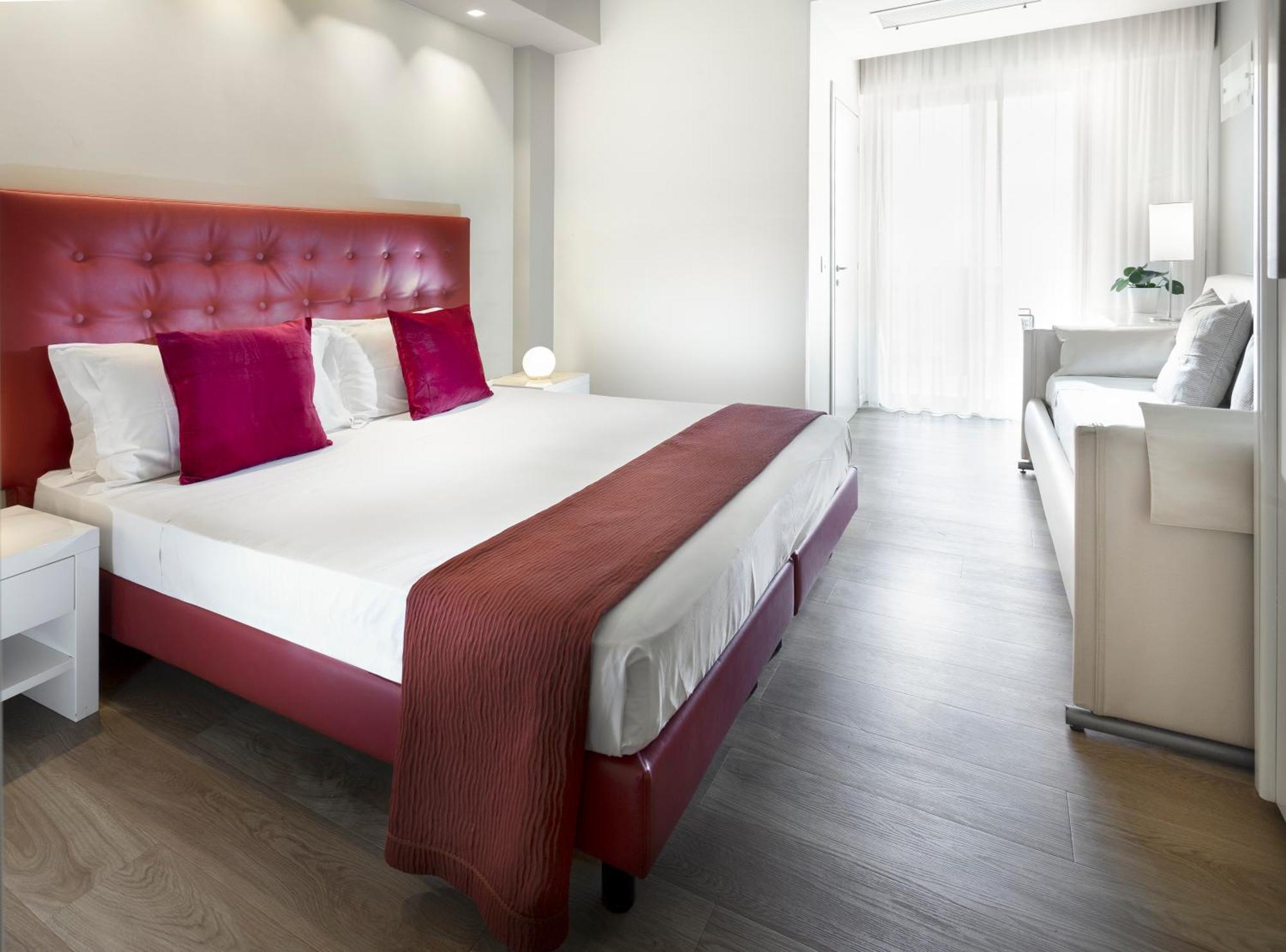 Hotel 2000 Riccione Dış mekan fotoğraf