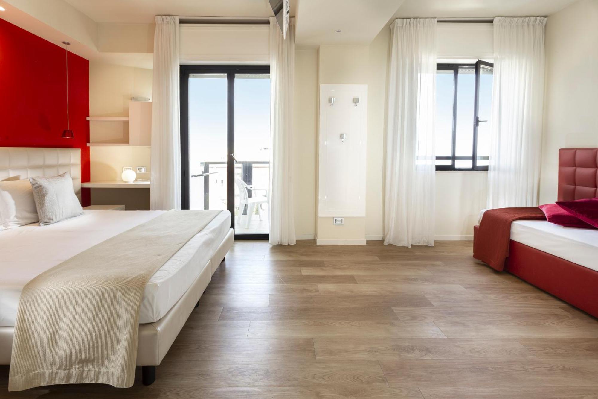 Hotel 2000 Riccione Dış mekan fotoğraf
