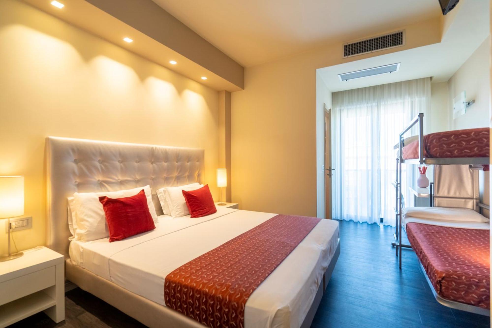 Hotel 2000 Riccione Dış mekan fotoğraf