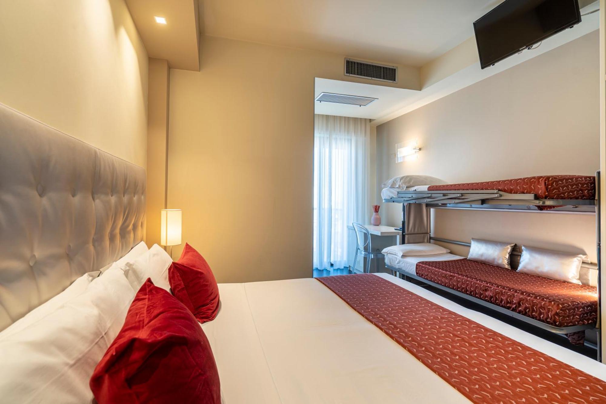 Hotel 2000 Riccione Dış mekan fotoğraf