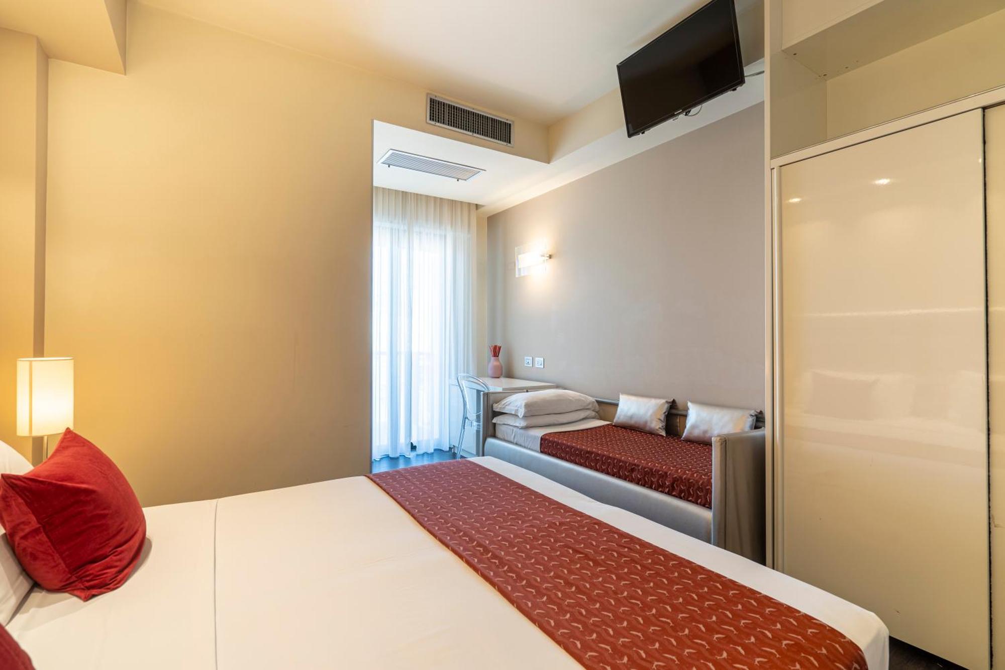 Hotel 2000 Riccione Dış mekan fotoğraf