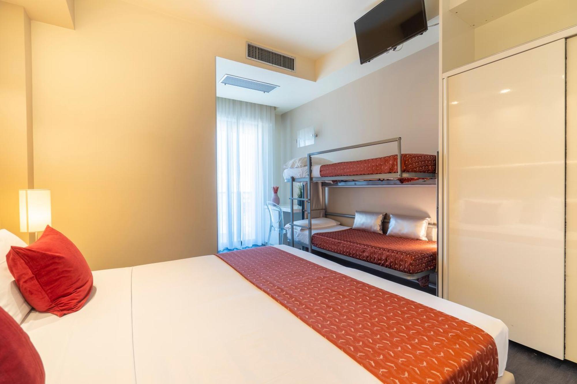 Hotel 2000 Riccione Dış mekan fotoğraf