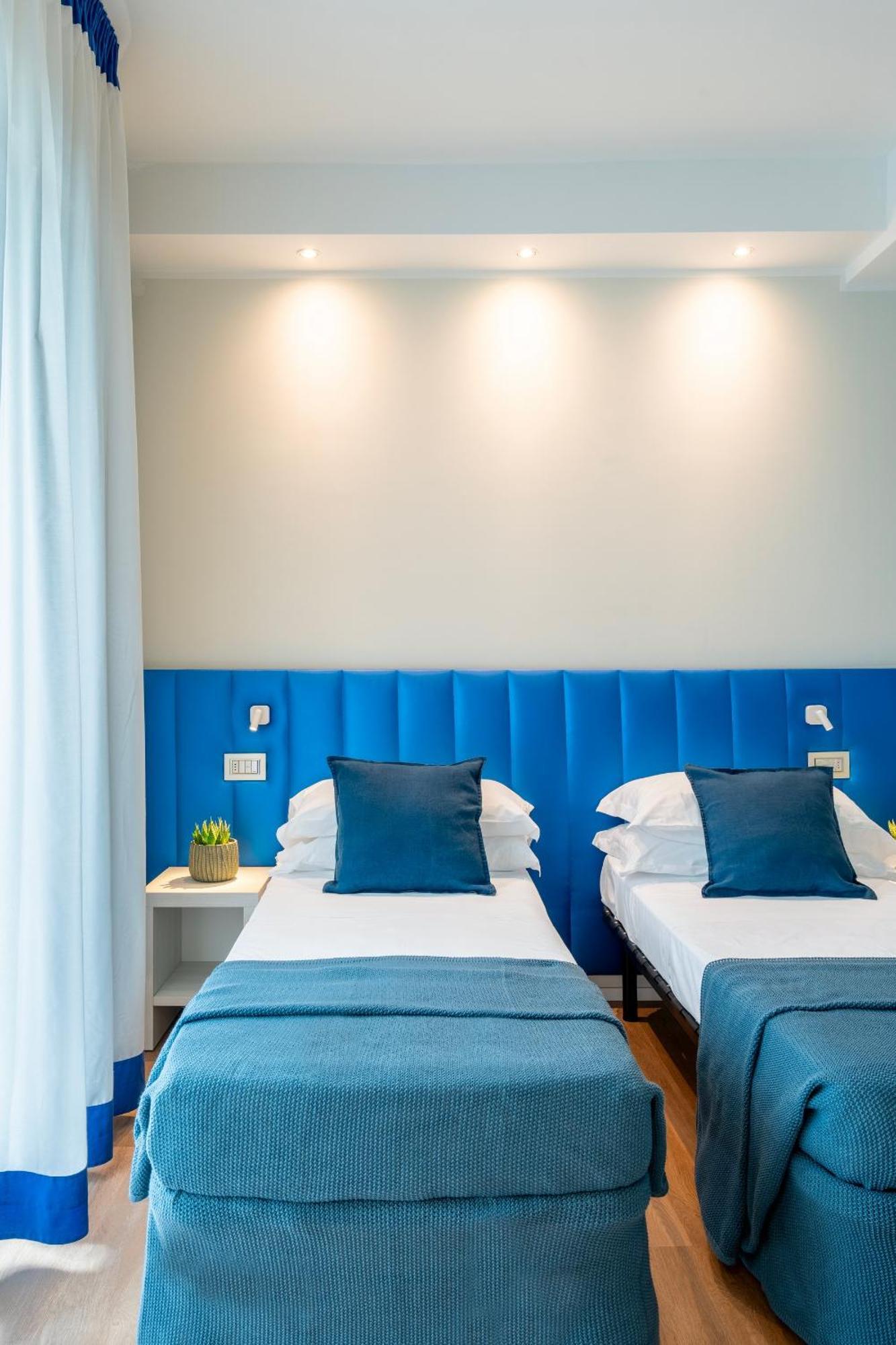 Hotel 2000 Riccione Dış mekan fotoğraf
