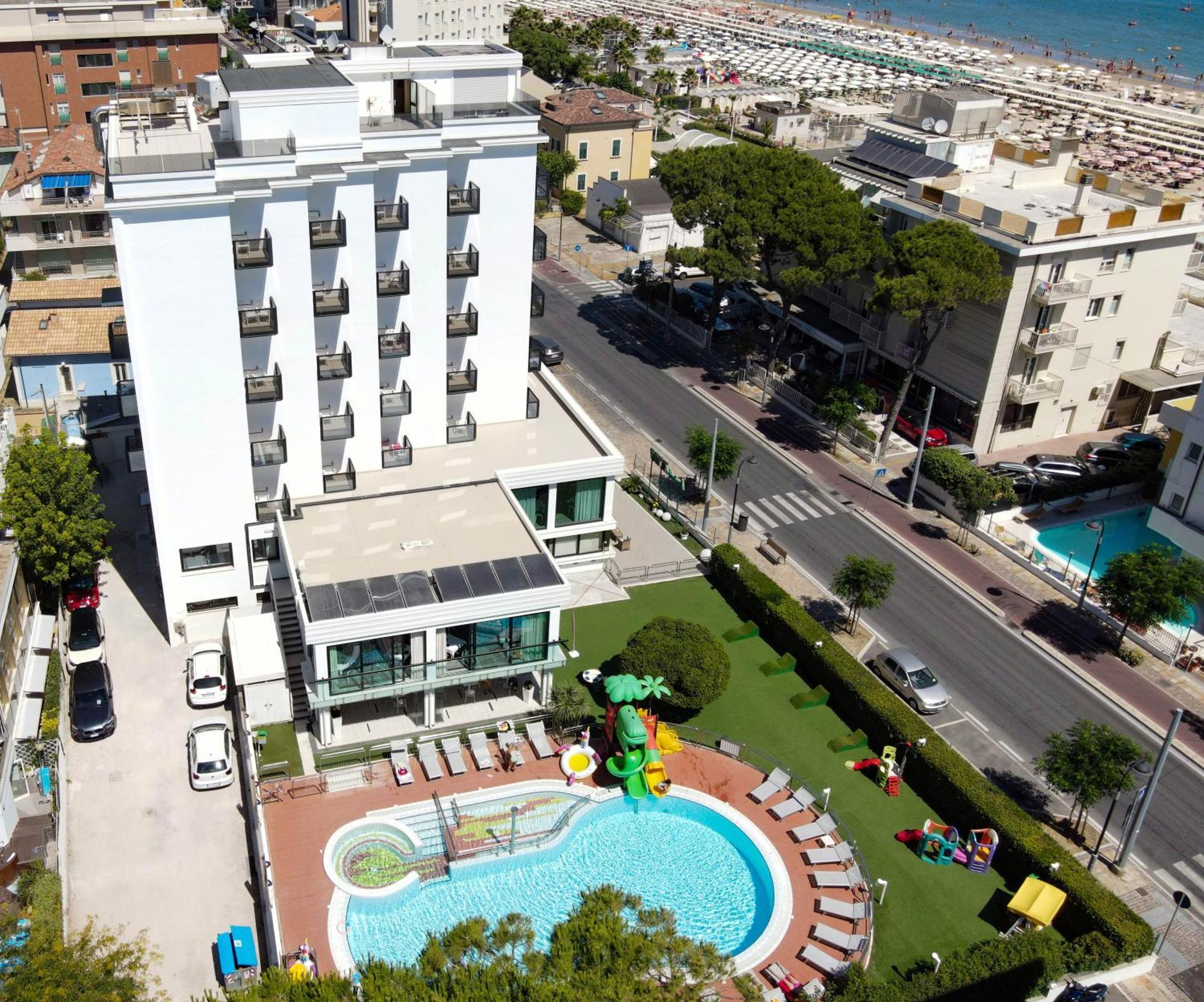 Hotel 2000 Riccione Dış mekan fotoğraf